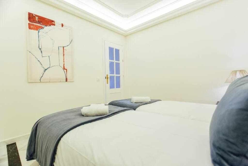 Apartamento Boutique Abades Sevilla Bagian luar foto