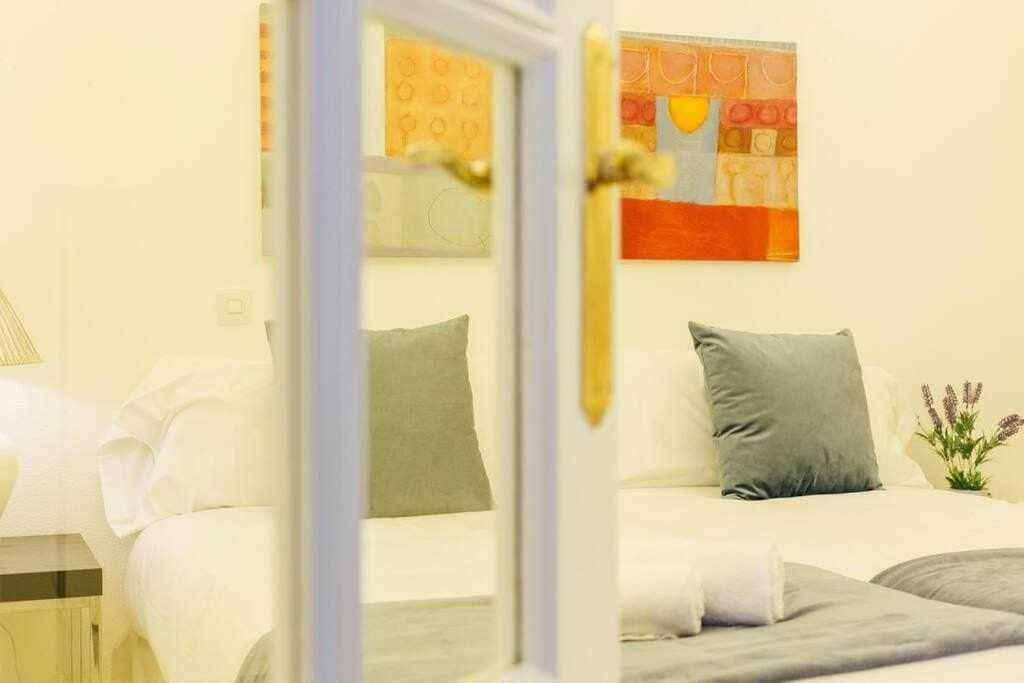 Apartamento Boutique Abades Sevilla Bagian luar foto