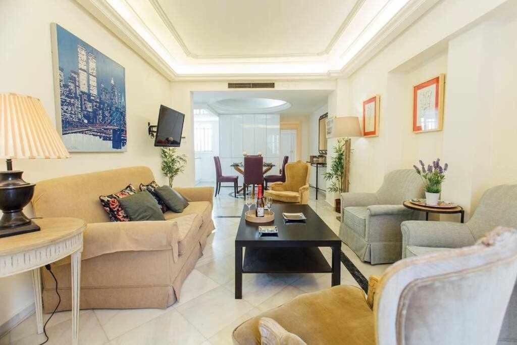 Apartamento Boutique Abades Sevilla Bagian luar foto
