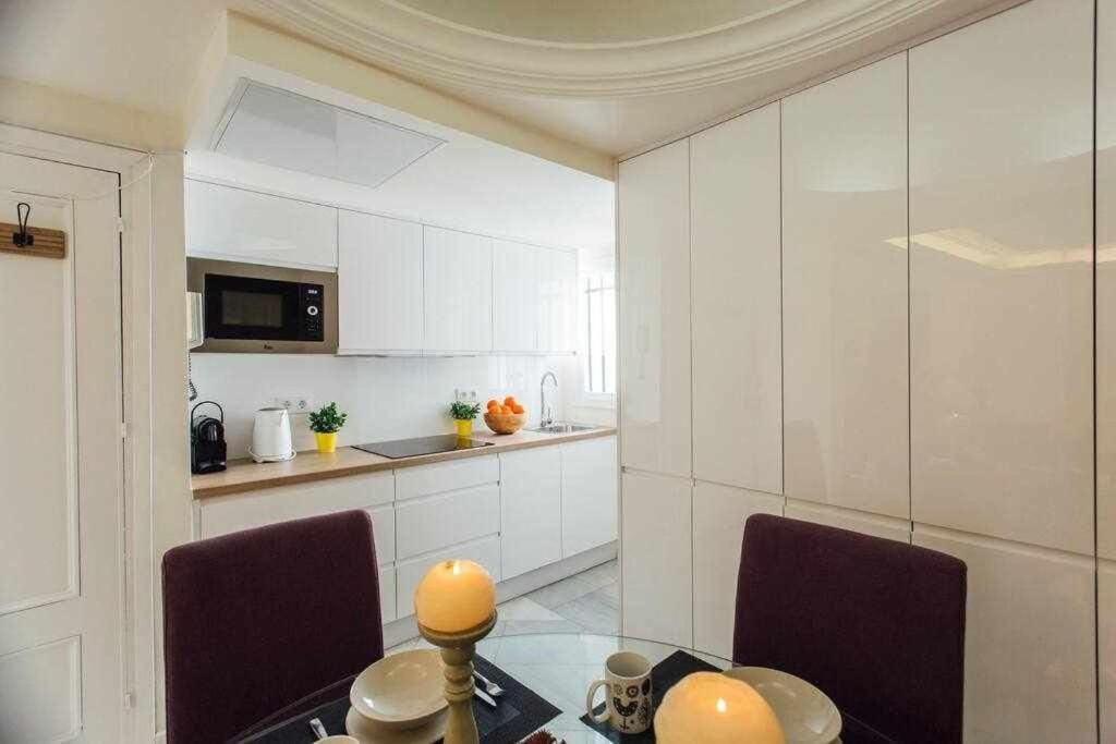 Apartamento Boutique Abades Sevilla Bagian luar foto