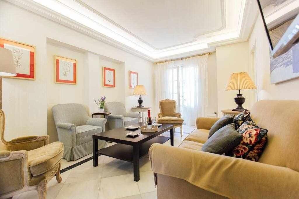 Apartamento Boutique Abades Sevilla Bagian luar foto